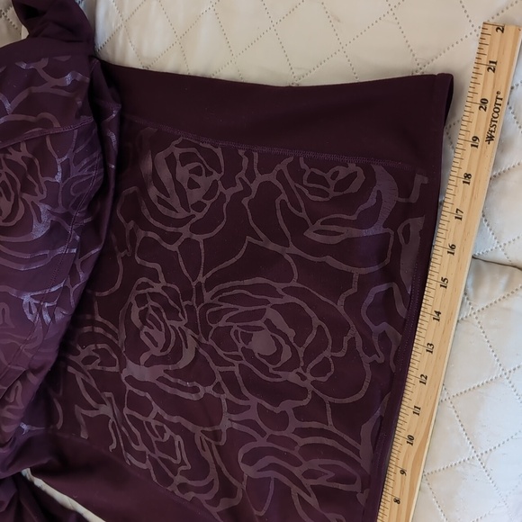 Fabletics Woman's JOJO Athletic Burgundy Rose Jacket,Size L. - Picture 10 of 11